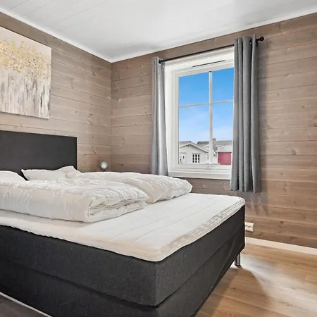 Akselhuset-koselig Hus Rett Ovenfor Kaikanten Midt I Lofoten 펜션 Sennesvik