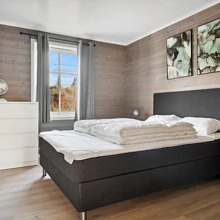 度假居 Akselhuset-koselig Hus Rett Ovenfor Kaikanten Midt I Lofoten