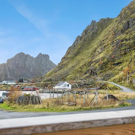 Akselhuset-koselig Hus Rett Ovenfor Kaikanten Midt I Lofoten * Sennesvik