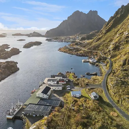 度假居 Akselhuset-koselig Hus Rett Ovenfor Kaikanten Midt I Lofoten Sennesvik