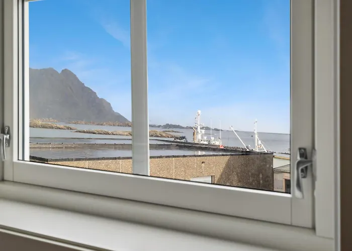 Ferienhaus Akselhuset-koselig Hus Rett Ovenfor Kaikanten Midt I Lofoten *
