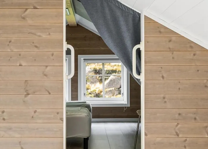 Akselhuset-koselig Hus Rett Ovenfor Kaikanten Midt I Lofoten *