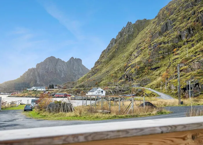 Akselhuset-koselig Hus Rett Ovenfor Kaikanten Midt I Lofoten * Sennesvik